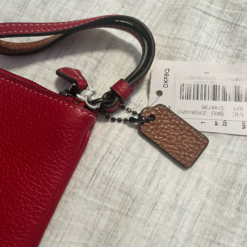 Coach Minnie Mouse Motif Wristlet - Picture 5 of 6